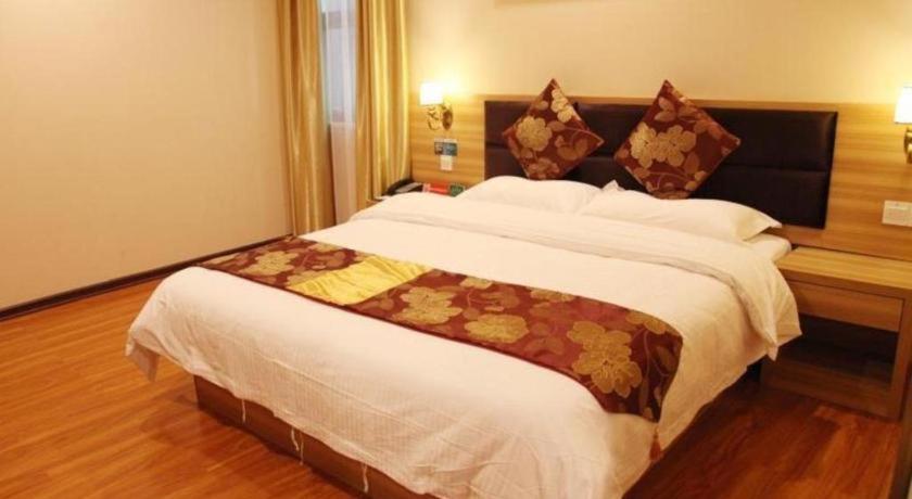 Greentree Alliance Yichang East Yichang Station Hotel Exterior foto